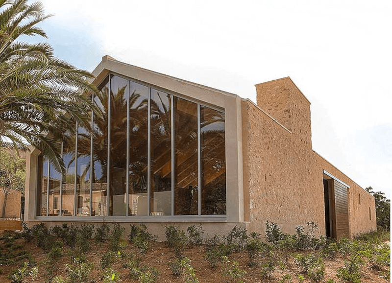 Nuevo edificio de Bodegas Ribas