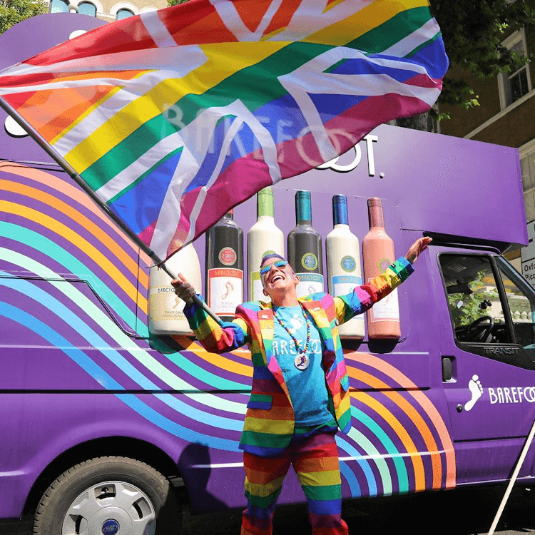 El mundo de Barefoot es colorido