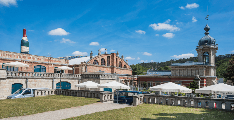 La histórica bodega de vinos espumosos de Rotkäppchen La histórica bodega de vinos espumosos de Rotkäppchen